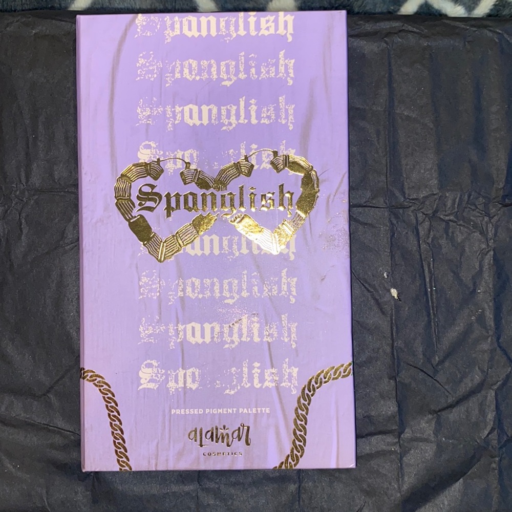 Alamar Shadow pallet in Spanglish Brand new, no box.